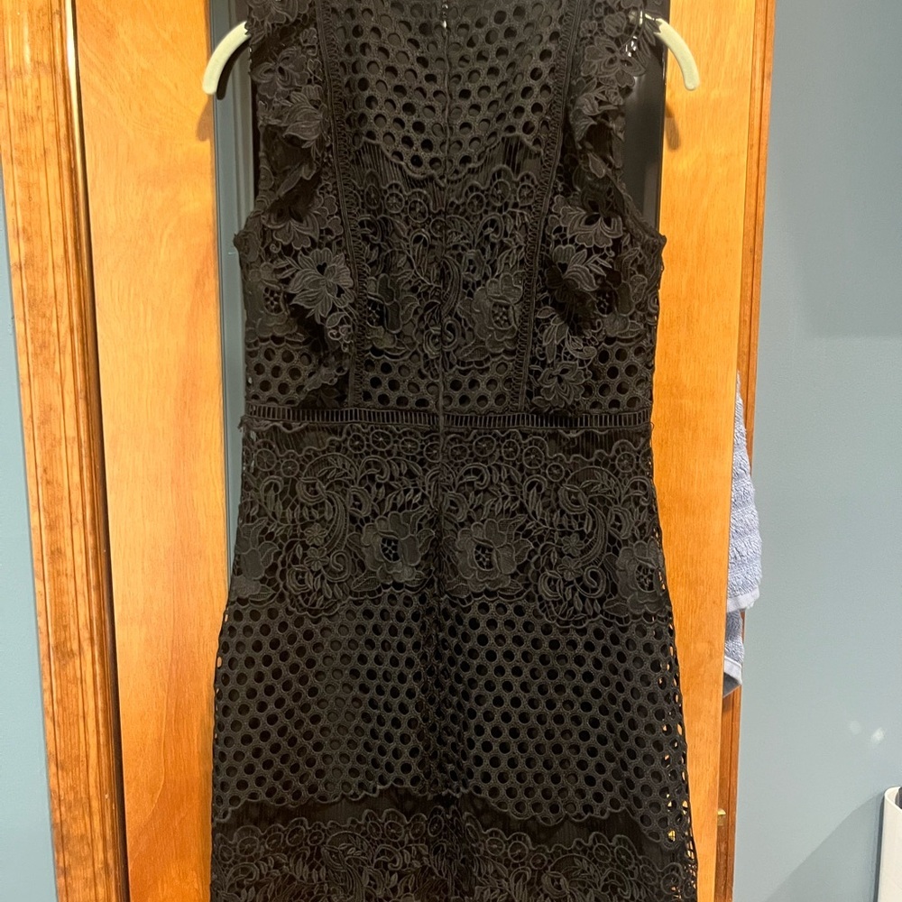 Shoshanna Elegant Black Crochet Midi Dress - Picture 4 of 11